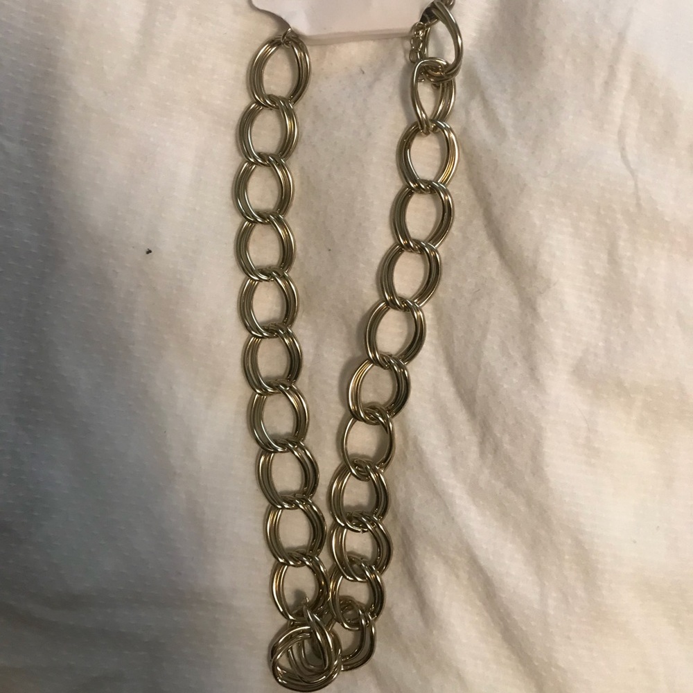 NEW gold color necklace. Perfect for any occasion